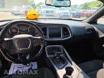 2016 Dodge Challenger R/T – miniatura 11