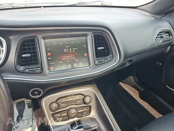 2016 Dodge Challenger R/T Plus - miniatura 11