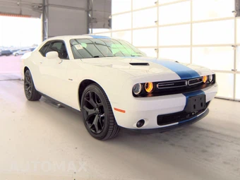 2016 Dodge Challenger R/T Plus - miniatura 3