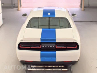2016 Dodge Challenger R/T Plus - miniatura 5