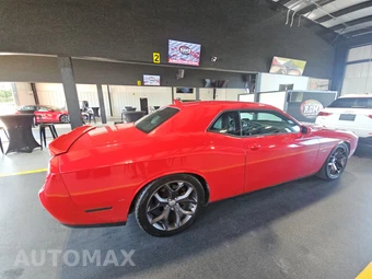 2016 Dodge Challenger R/T Plus - miniatura 4