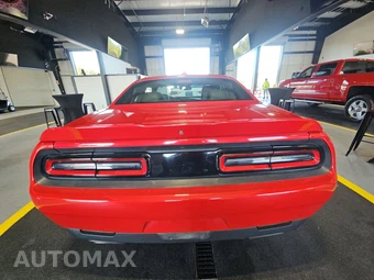 2016 Dodge Challenger R/T Plus - miniatura 5