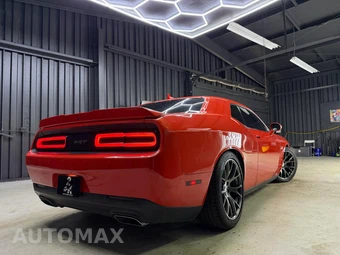2016 Dodge Challenger SRT 392 - miniatura 10
