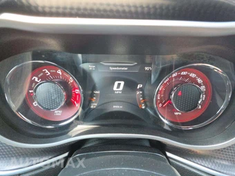 2016 Dodge Challenger SRT Hellcat - miniatura 9