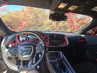 2016 Dodge Challenger SXT – miniatura 11