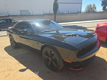 2016 Dodge Challenger SXT – miniatura 3