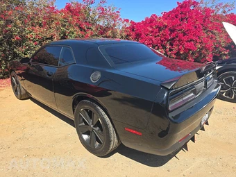 2016 Dodge Challenger SXT – miniatura 6