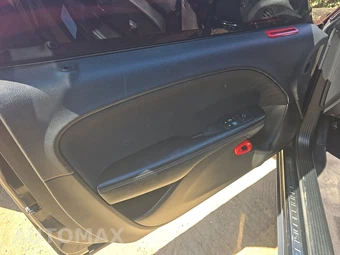 2016 Dodge Challenger SXT – miniatura 9