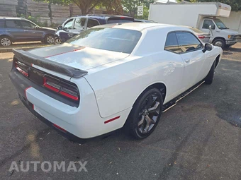 2016 Dodge Challenger SXT – miniatura 3