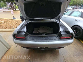 2016 Dodge Challenger SXT – miniatura 14
