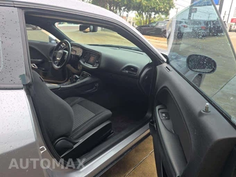 2016 Dodge Challenger SXT – miniatura 17