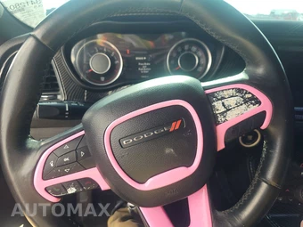 2016 Dodge Challenger SXT – miniatura 10