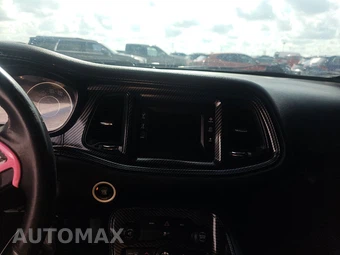 2016 Dodge Challenger SXT – miniatura 11