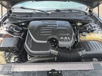2016 Dodge Challenger SXT – miniatura 15
