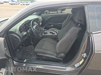 2016 Dodge Challenger SXT – miniatura 7