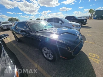 2016 Dodge Challenger SXT - miniatura 3