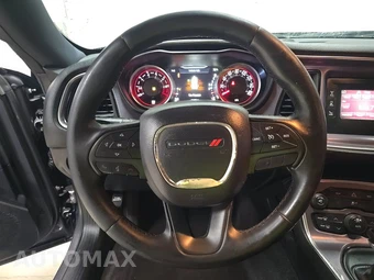2016 Dodge Challenger SXT - miniatura 10