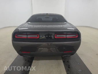 2016 Dodge Challenger SXT - miniatura 5