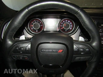 2016 Dodge Challenger SXT – miniatura 10