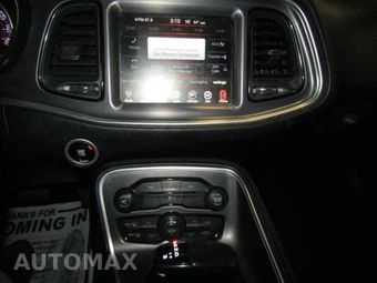 2016 Dodge Challenger SXT – miniatura 13