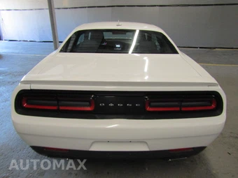 2016 Dodge Challenger SXT – miniatura 5