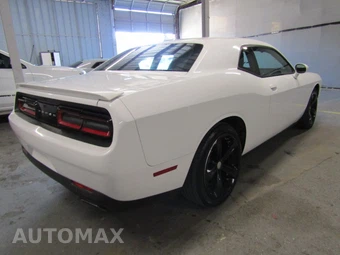 2016 Dodge Challenger SXT – miniatura 6