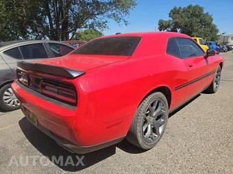 2016 Dodge Challenger SXT - miniatura 4