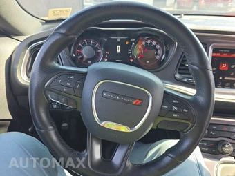2016 Dodge Challenger SXT Plus - miniatura 10