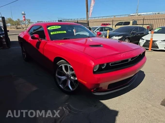 2016 Dodge Challenger SXT Plus - miniatura 4