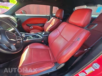 2016 Dodge Challenger SXT Plus - miniatura 6