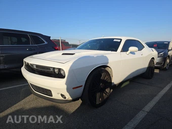2016 Dodge Challenger SXT Plus
