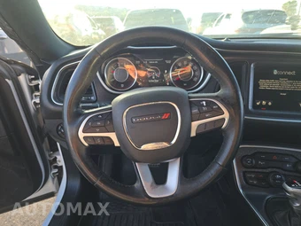 2016 Dodge Challenger SXT Plus – miniatura 10