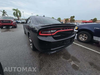 2016 Dodge Charger R/T - miniatura 2