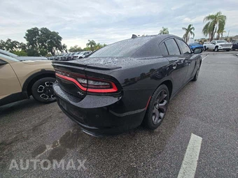 2016 Dodge Charger R/T - miniatura 3