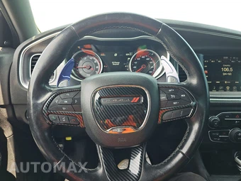 2016 Dodge Charger R/T – miniatura 10