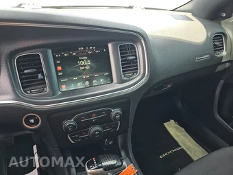 2016 Dodge Charger R/T – miniatura 11