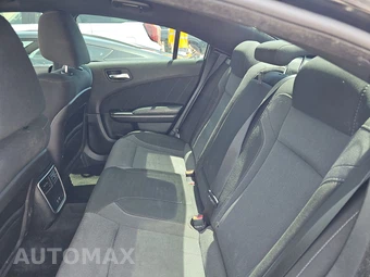 2016 Dodge Charger R/T – miniatura 13