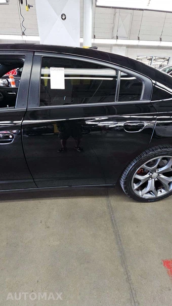 2016 Dodge Charger R/T – miniatura 32