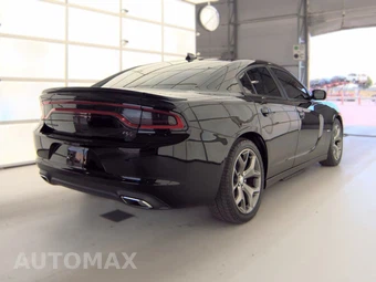 2016 Dodge Charger R/T – miniatura 4