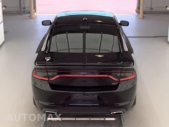 2016 Dodge Charger R/T – miniatura 5
