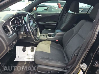 2016 Dodge Charger R/T – miniatura 7