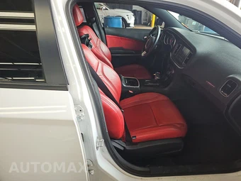 2016 Dodge Charger R/T – miniatura 8