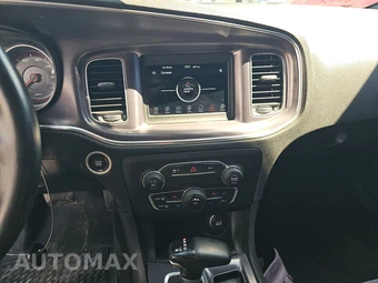 2016 Dodge Charger SE – miniatura 11