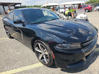 2016 Dodge Charger SE – miniatura 3