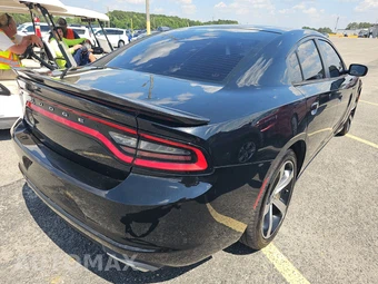 2016 Dodge Charger SE – miniatura 4