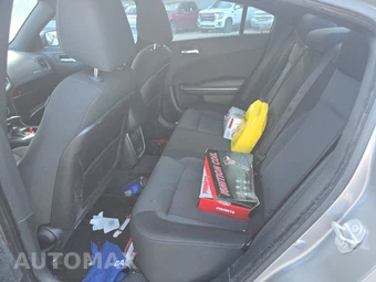 2016 Dodge Charger SE – miniatura 13