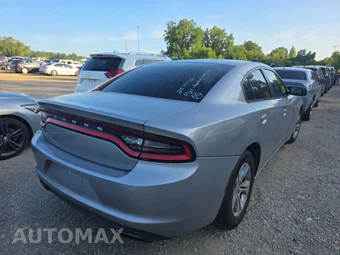 2016 Dodge Charger SE – miniatura 4