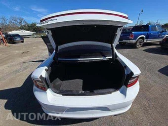 2016 Dodge Charger SE – miniatura 15