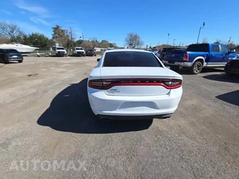 2016 Dodge Charger SE – miniatura 4