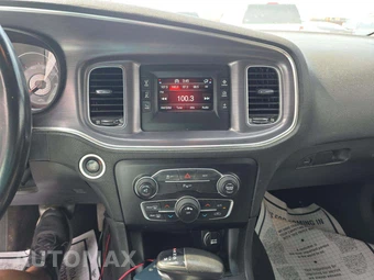 2016 Dodge Charger SE – miniatura 10